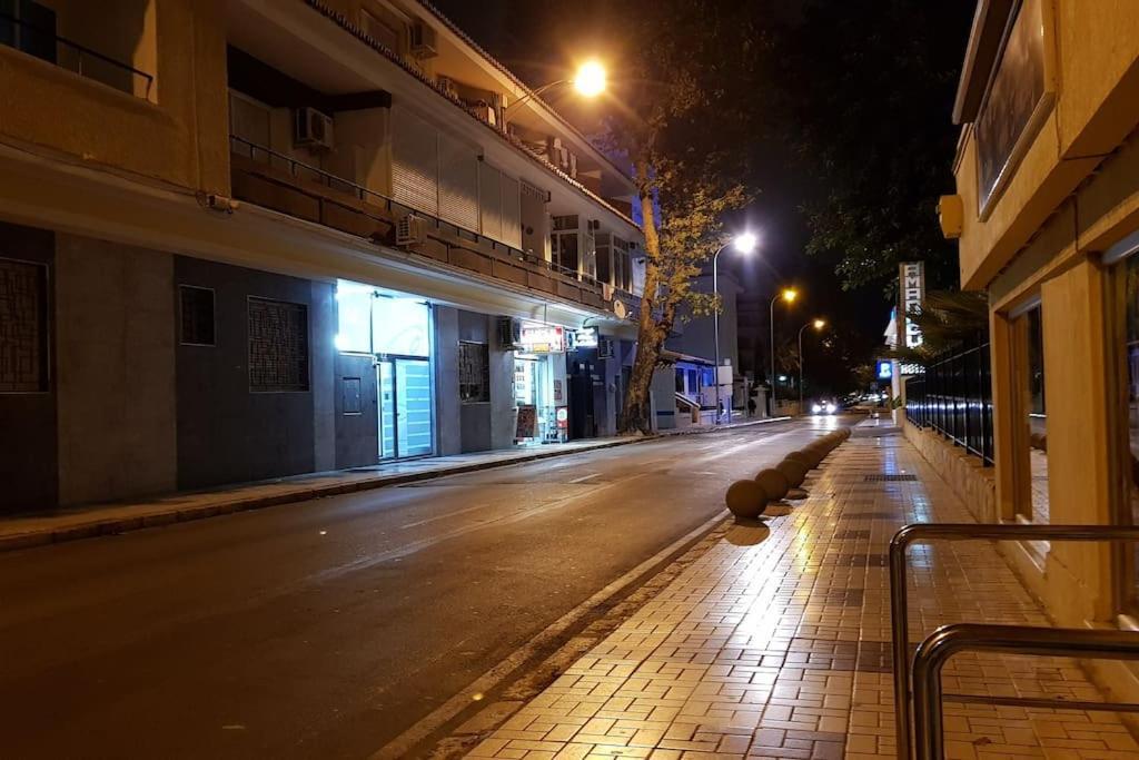 Jos'S House. Thai Loft 50Mt To La Carihuela Beach توريمولينوس المظهر الخارجي الصورة