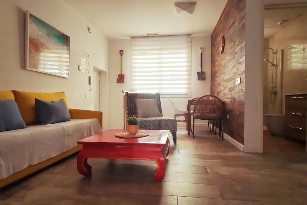 Jos'S House. Thai Loft 50Mt To La Carihuela Beach توريمولينوس المظهر الخارجي الصورة
