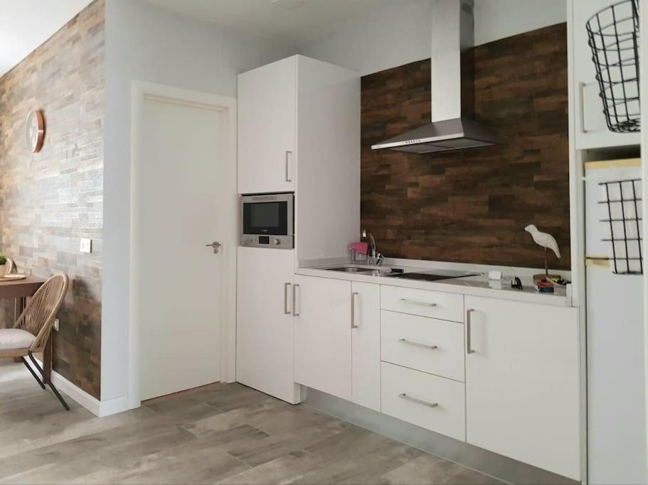 Jos'S House. Thai Loft 50Mt To La Carihuela Beach توريمولينوس المظهر الخارجي الصورة