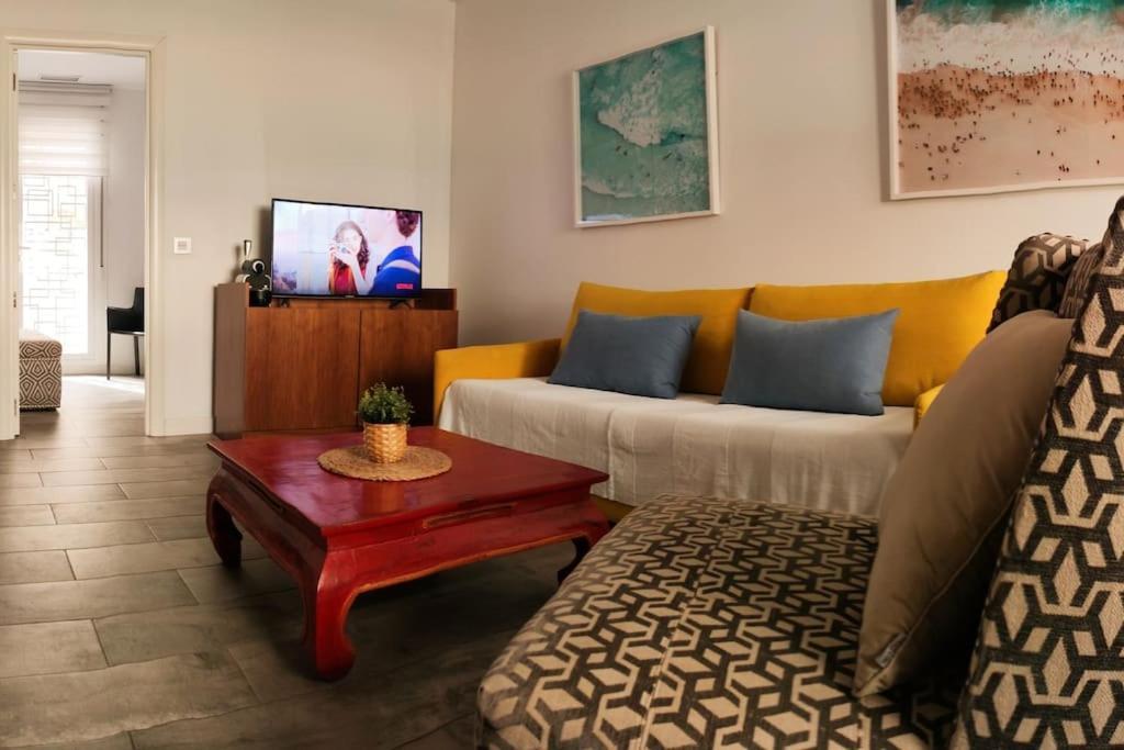 Jos'S House. Thai Loft 50Mt To La Carihuela Beach توريمولينوس المظهر الخارجي الصورة